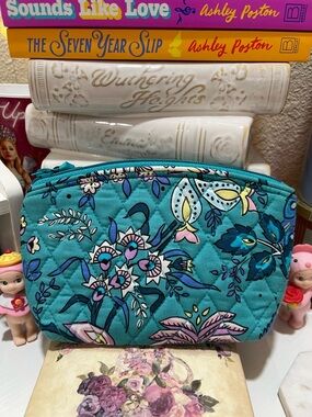 Vera Bradley Teal Floral Quilted Zip Pouch